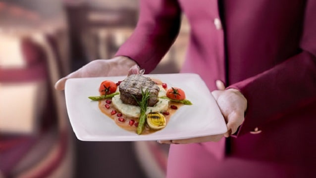 Qatar Airways'ten premium müşterileri için  yeni bir uçuş yemeği deneyimi