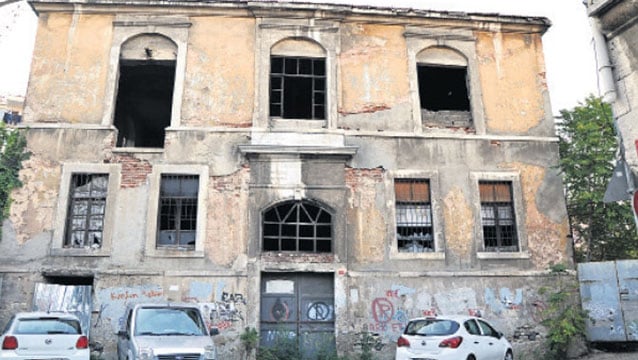 Restorasyona onay çıkarsa otel olacak 