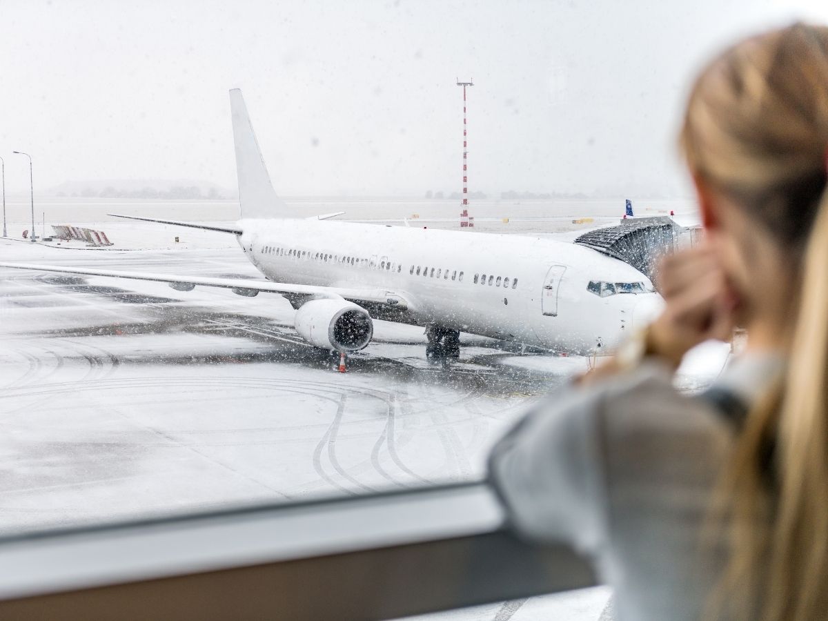 Sabiha Gökçen’de hava engeli: Onlarca uçuş iptal