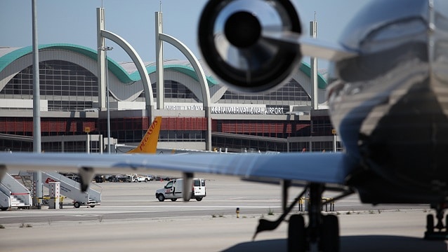 Sabiha Gökçen'de uçuşlar yeniden başladı