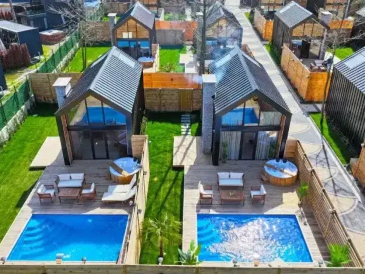 Sapanca’da bungalov düğümü çözüldü