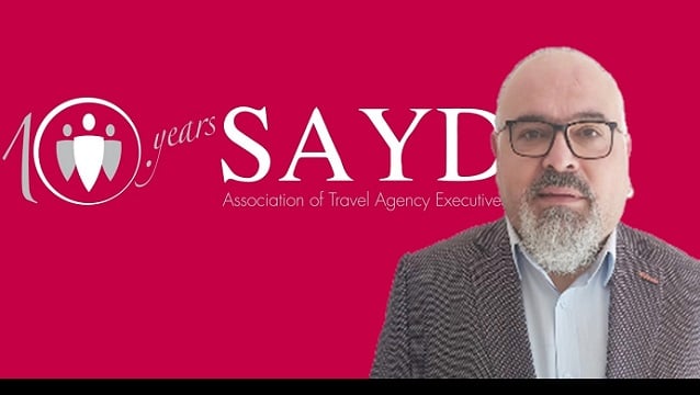 Sen misin bakanı ve abimi eleştiren?