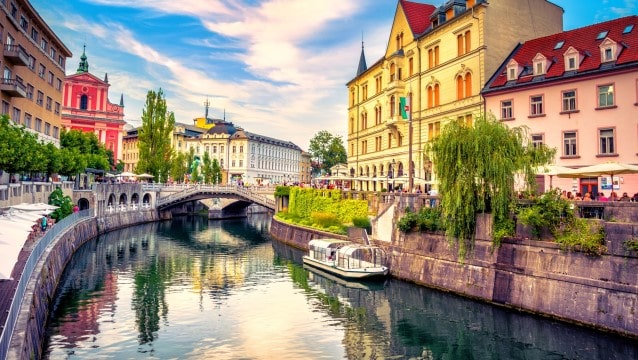 SunExpress, bu yaz Antalya’dan 11 yeni destinasyona uçacak