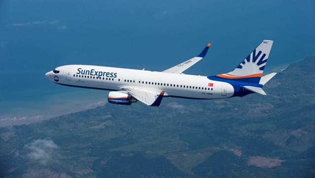 SunExpress yolcuları tren biletlerini havada satın alabilecek