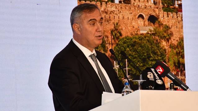 Sururi Çorabatır: Kimse rehavete kapılmasın, çok sert bir rekabet bizi bekliyor