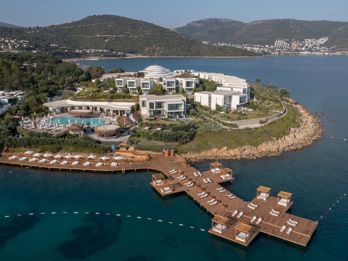 Bodrum’da dalgalarla dans başlıyor: Susona Bodrum kapılarını açıyor