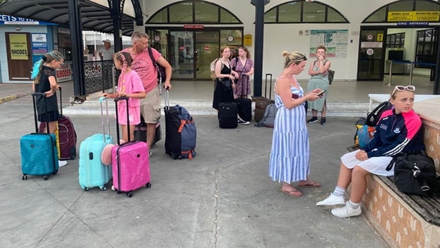 Tahliye edilen turistler Marmaris'te otellere yerleştirildi