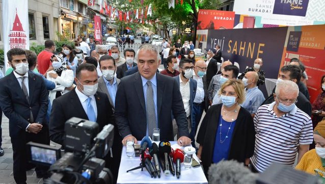 Talimhane sahneye çıkıyor