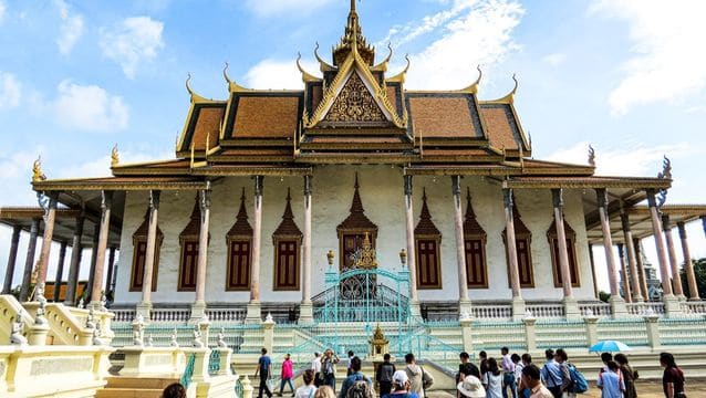 THY Punom Pen uçuşlarına başlıyor