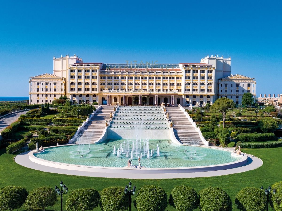 Titanic Hotels ‘Mardan Palace’ ile yollarını ayırdı