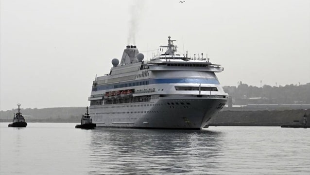 Trabzon'a sezonun ilk kruvaziyeri 980 yolcu getirdi