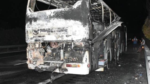 Tur otobüsü alev alev yandı...!