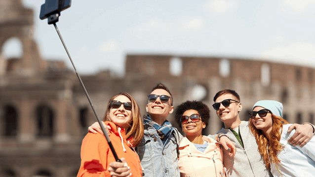 Turiste selfie çubuğu ve mayo yasağı...