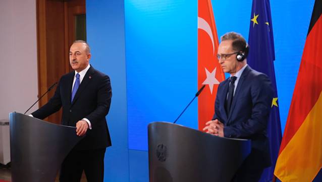 Çavuşoğlu'nun turistlerle ilgili sözlerine muhalefetten tepki!