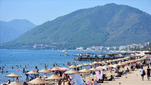 Turizm gelirinin milli gelirdeki payı rekor düşük seviyede