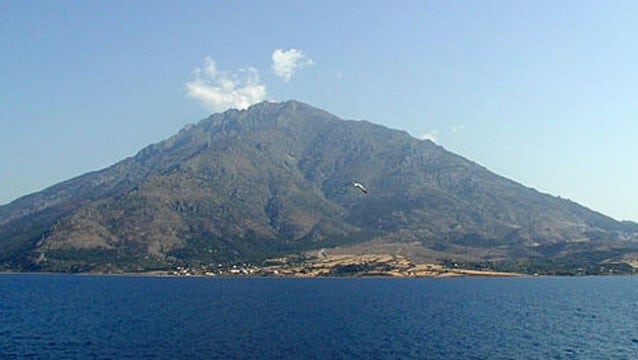 Türk turistler adada mahsur kaldı!