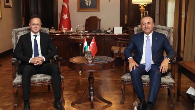 Türkiye güvenli ülke dedi, karantina uygulamasını kaldırdı