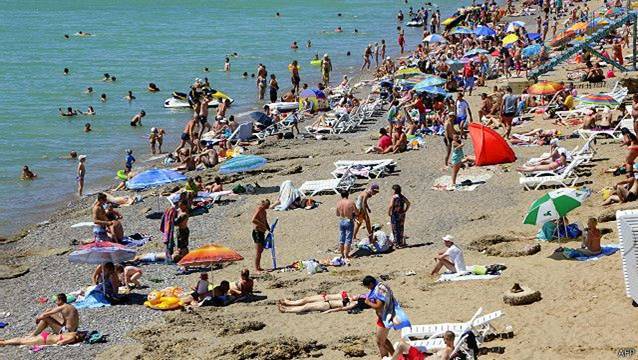 Türkiye ve Rusya'daki tatil fiyatlarını kıyaslayıp isyan ettiler: Resmen soygun!