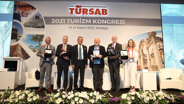 Türkiye’ye en çok turist gönderen ülkelerin seyahat yöneticileri Antalya'da bir araya geldi