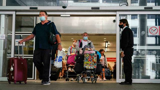 Türkiye'yi kırmızı listede bıraktığı yetmedi karantina ücretlerine de zam yaptı