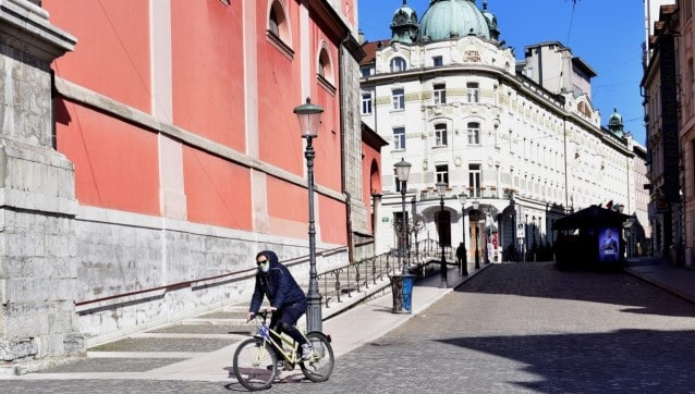 Ülke genelinde otelleri kapattı!