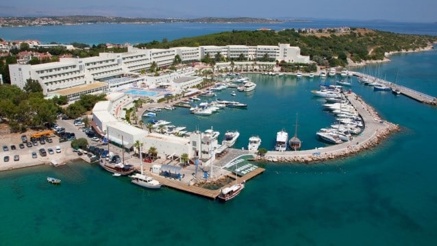 Ünlü otelin kopya sitesiyle dolandırdılar!