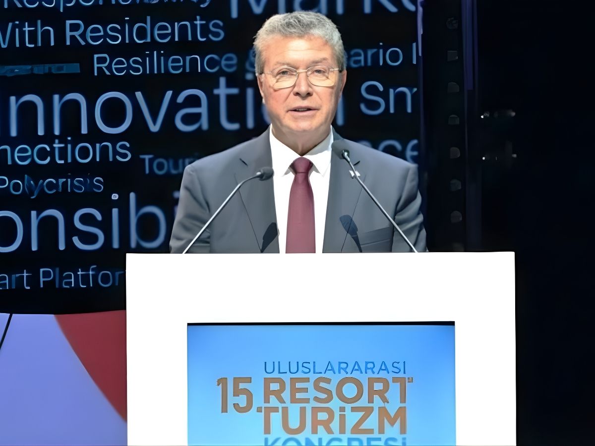 Kuzey Kıbrıs Başbakanı Ünal Üstel: Ulaşım ambargoları turizmin ruhuna aykırıdır