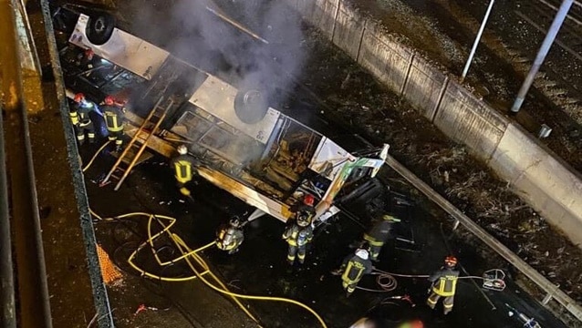 Venedik'te otobüs faciası: 20 kişi öldü, çok sayıda yaralı!