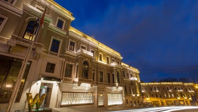 Beşiktaş'taki W İstanbul 'Divan' oldu