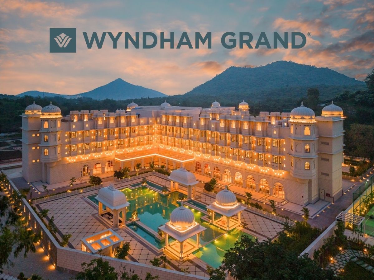 Wyndham Grand, saray mimarisindeki yeni göl otelini Hindistan’da açtı