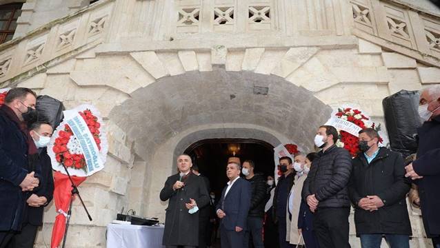 Yangınla tahrip olan tarihi yapı otel olarak hizmete girdi