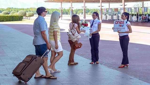 Talep yoğun olunca Antalya charter uçuşlarını öne çekti