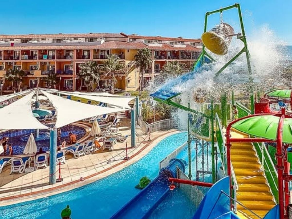 Kuşadası'nda 54 kişinin hastaneye başvurduğu otelden ilk açıklama