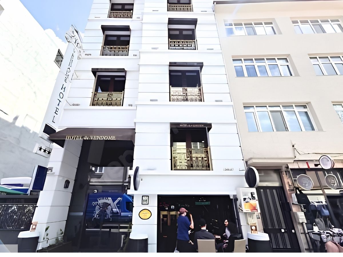 Şehir merkezindeki 11 yıllık otel satışa sunuldu