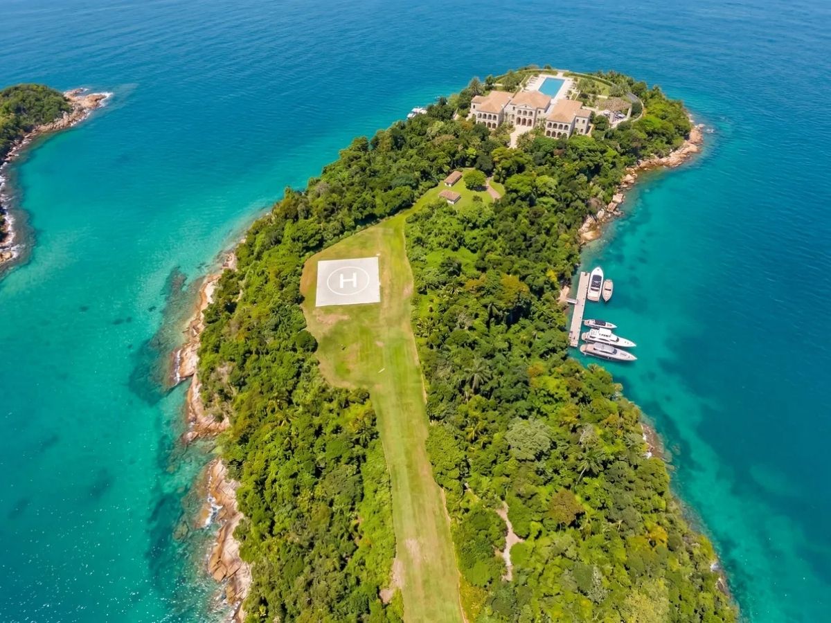 Jet sosyetenin gözde adası satışa çıktı